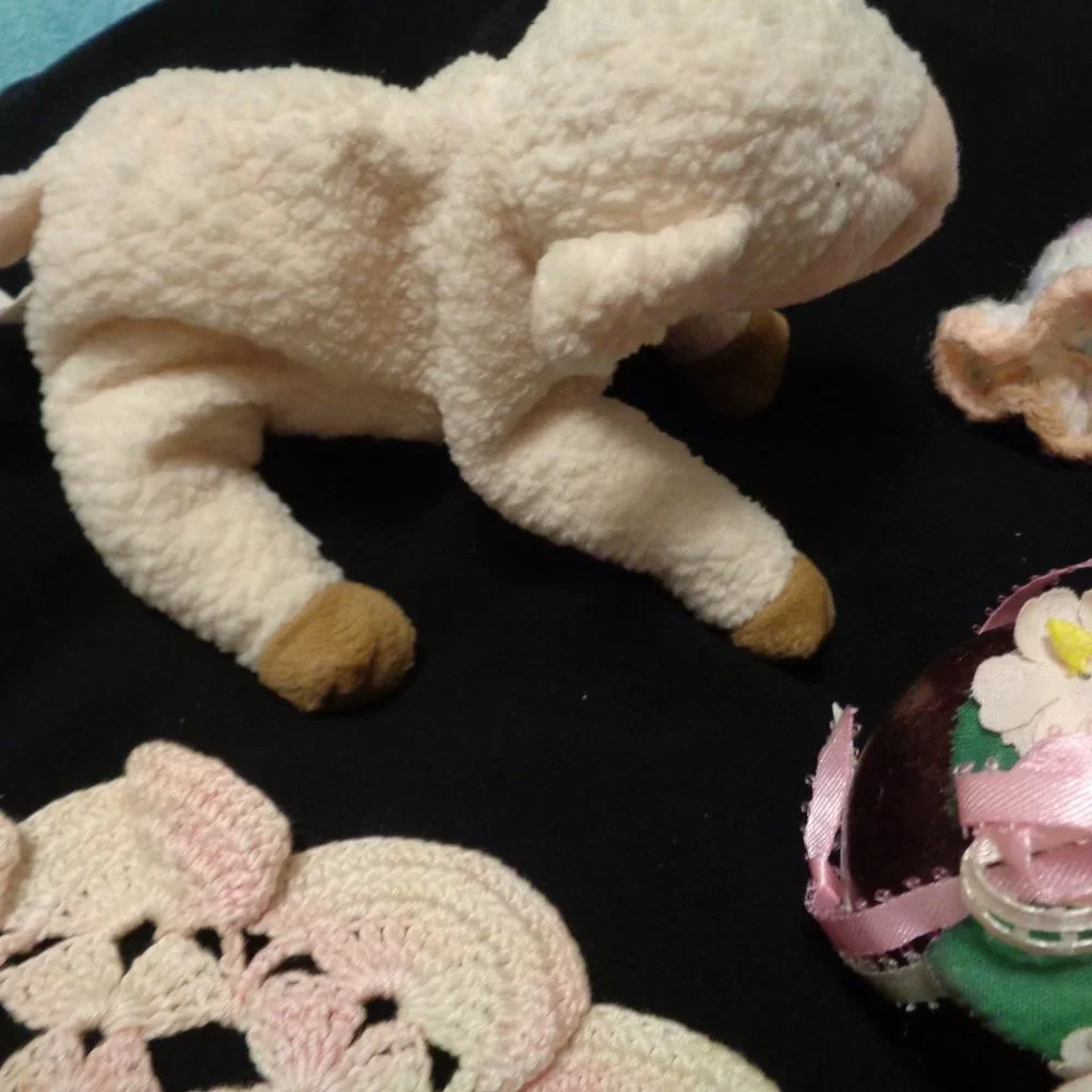 BARBIECORE RETRO PINKS HOUSEHOLDS. TOYS. CLOTHE ITEMS 9 ITEMS